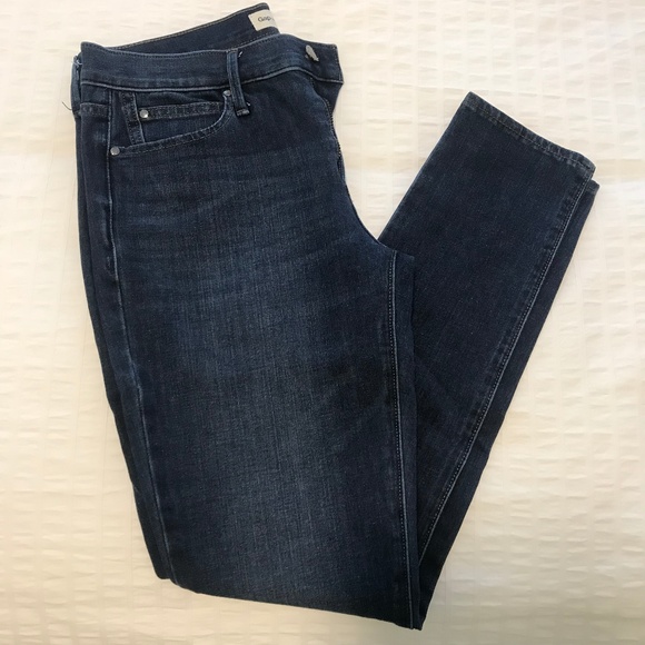 Gap Mid Rise Jeans - Picture 3 of 8